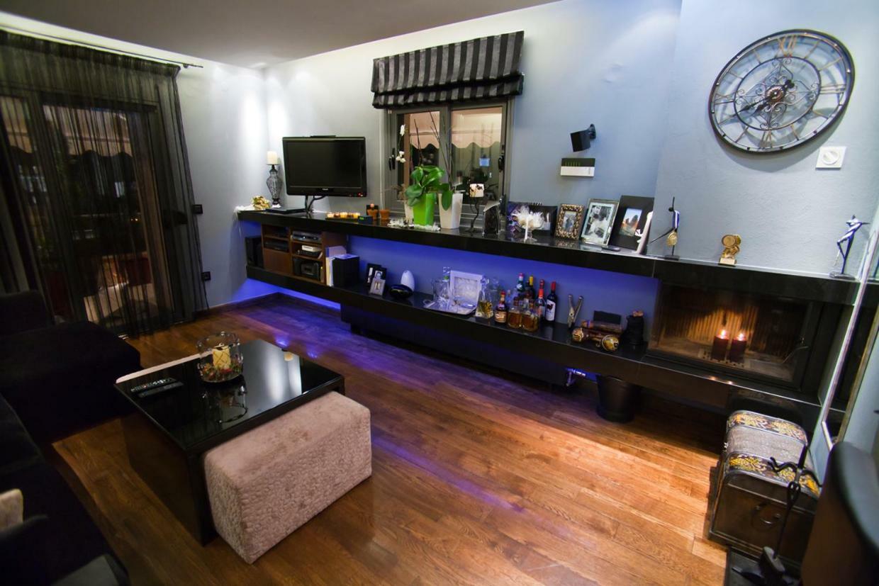 Deluxe Boutique Suite , Jacuzzi, Private Parking, Fireplace Thessaloniki Buitenkant foto